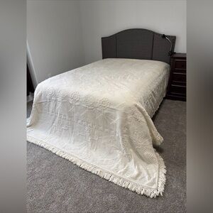 VTG 1950's Bates Full Queen George Washington Hobnail Chenille Bedspread Ivory